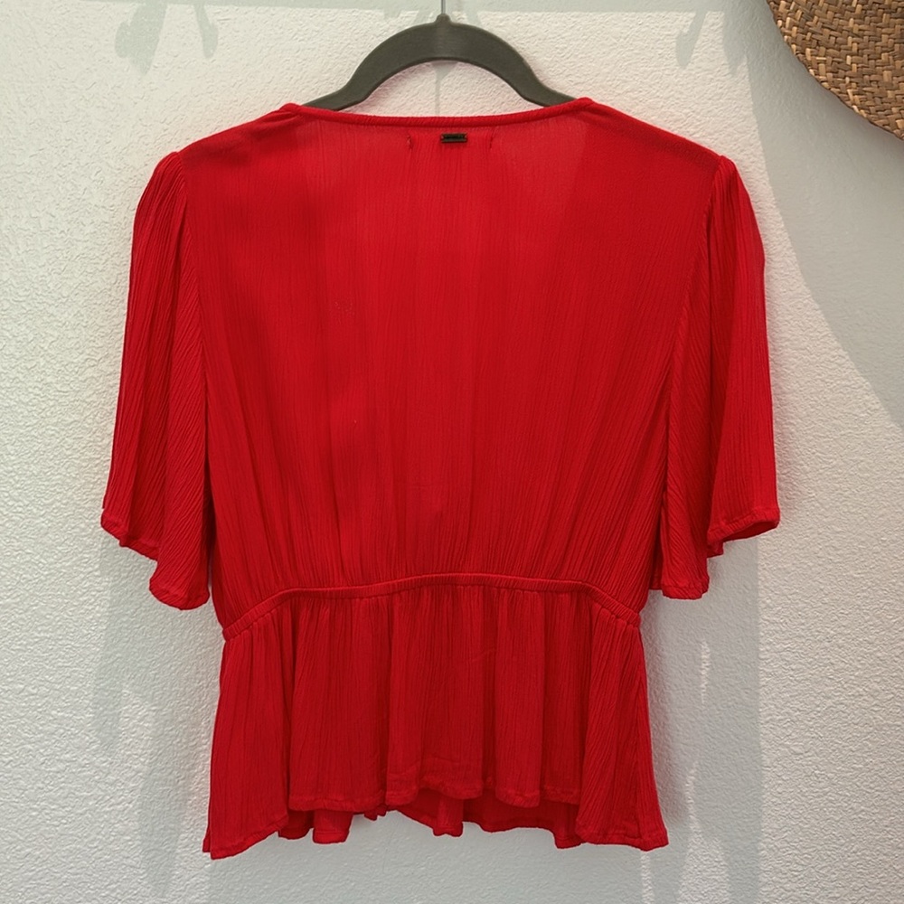 O’Neill Wes Peplum Top - Picture 5 of 7